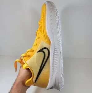 Nike | Shoes | Nike Kyrie 4 Low Basketball Shoes University  display picture 3